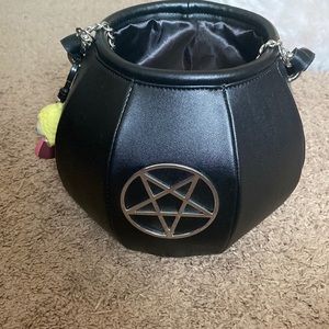 Kill star cauldron bucket bag